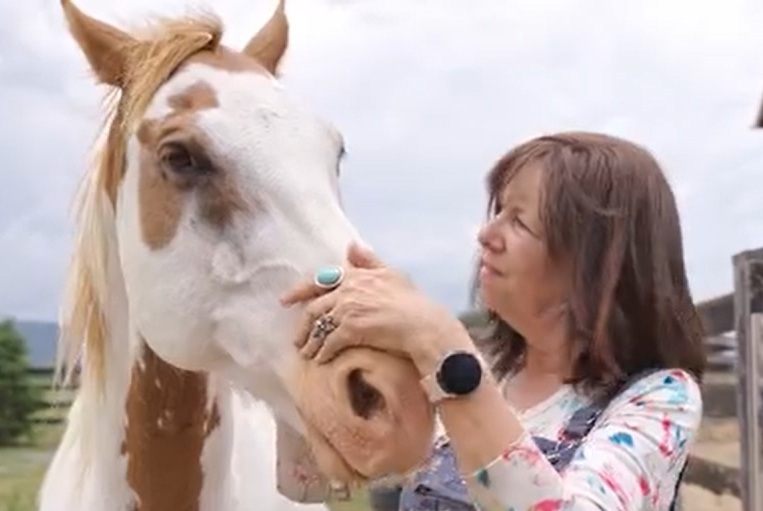 Susan McConnell Corbett with horse