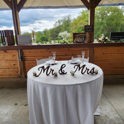 Mr and Mrs table
